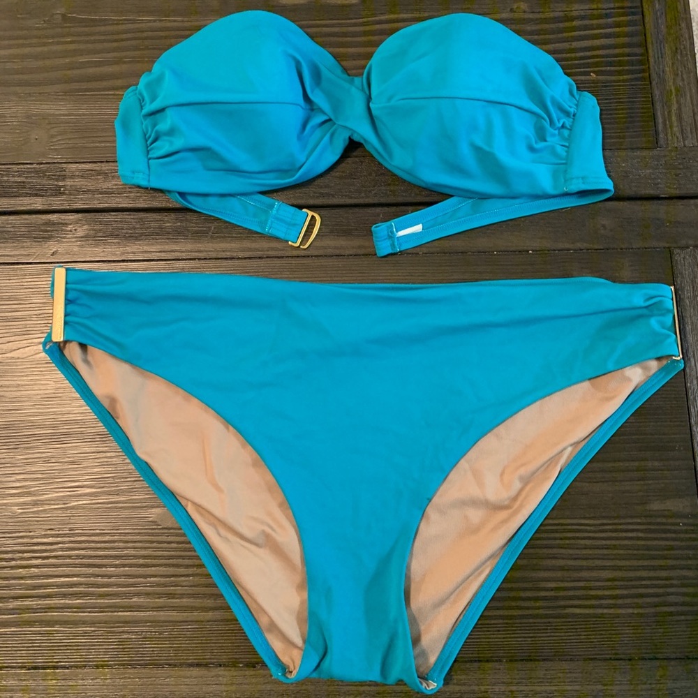 Blue VS bikini